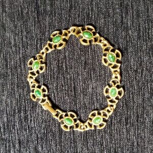 VIntage 1973 Avon Baroness Maltese Cross link bracelet with green cabochon stone